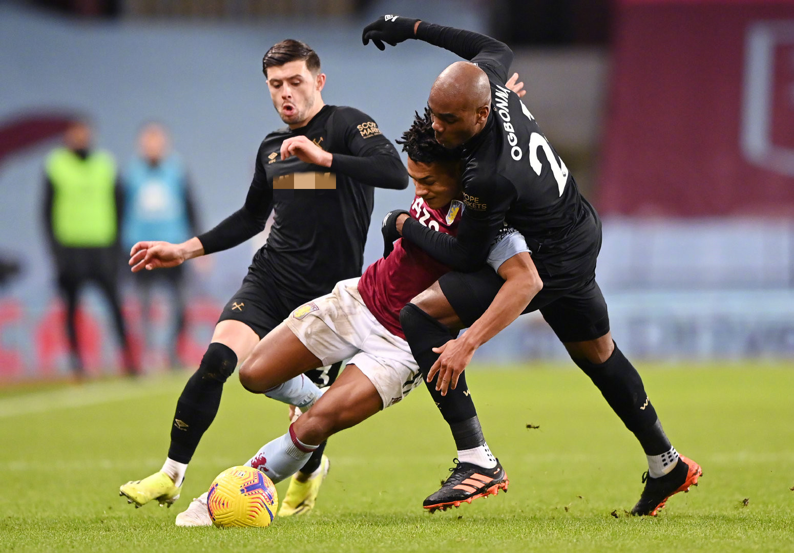 四凭借其大 四凭借其大